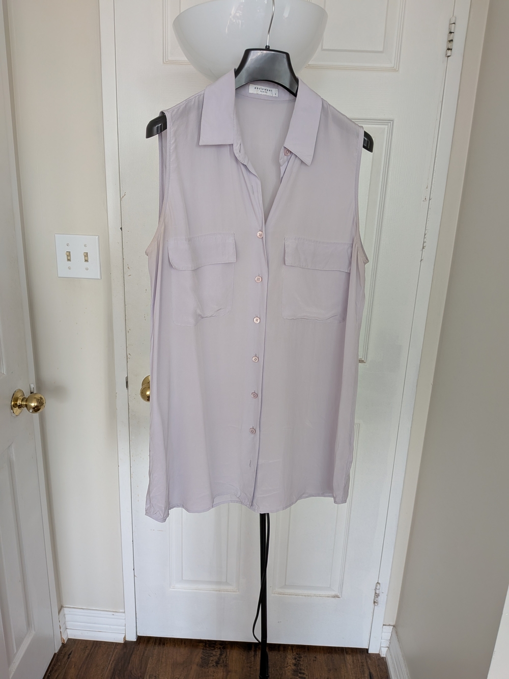 Equipment Lavender Sleeveless Button-Down Blouse Size s